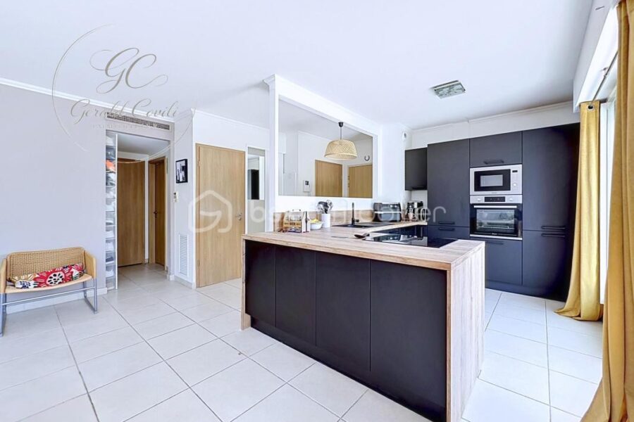 Appartement à vendre à Mandelieu la napoule