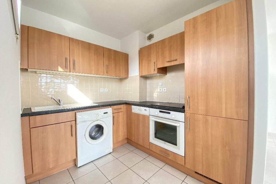Appartement à louer à Saint laurent du var — Vue marina / port — photo 7