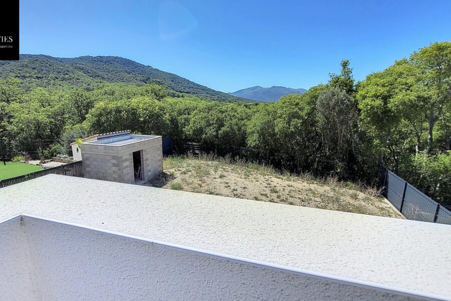 Maison à vendre à Le boulou — Vue montagne — photo 11