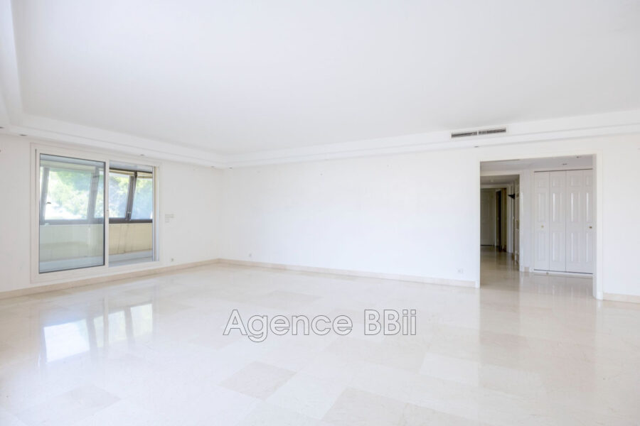 Appartement à vendre à Saint-laurent-du-var