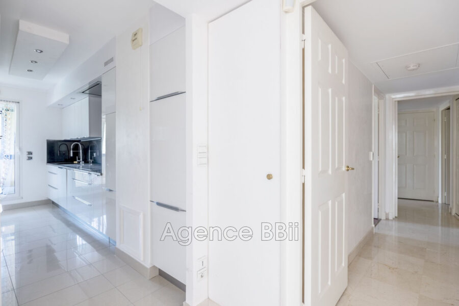 Appartement à vendre à Saint-laurent-du-var