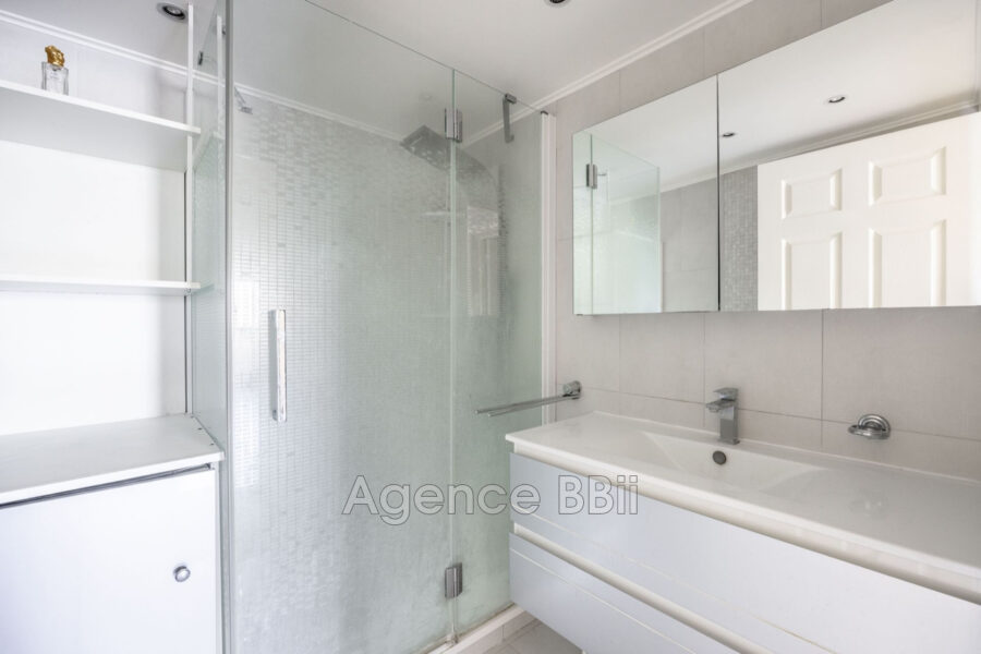 Appartement à vendre à Saint-laurent-du-var