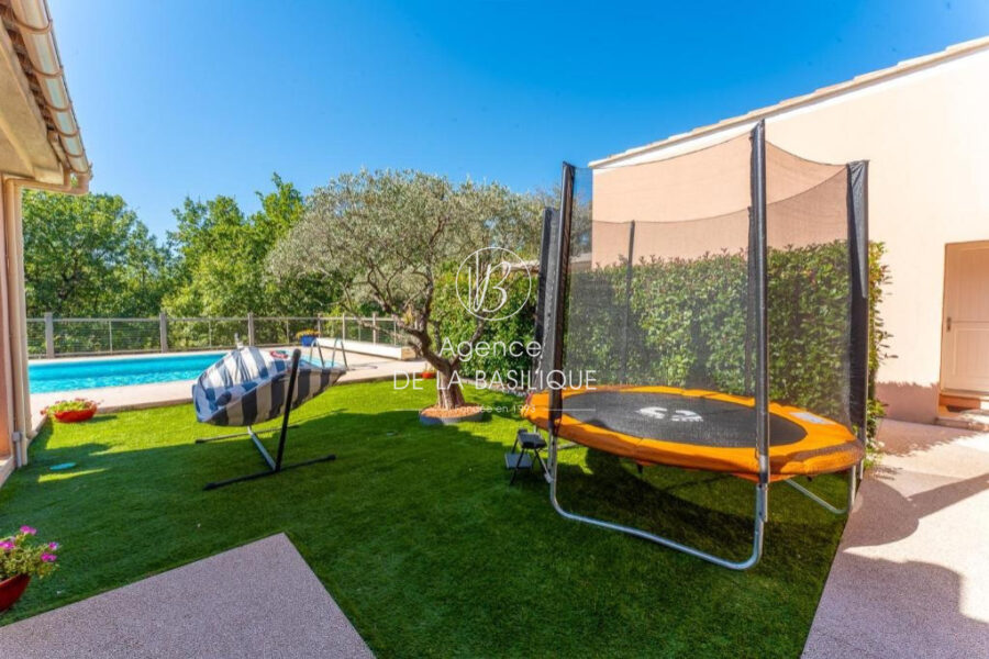 Maison à vendre à Saint-maximin-la-sainte-baume