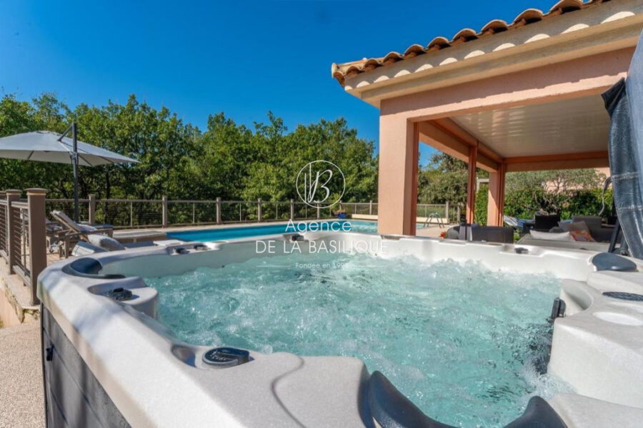 Maison à vendre à Saint-maximin-la-sainte-baume