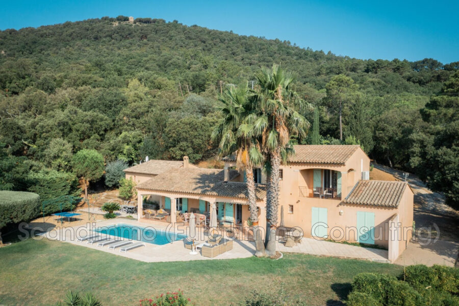 Maison à vendre à La garde-freinet