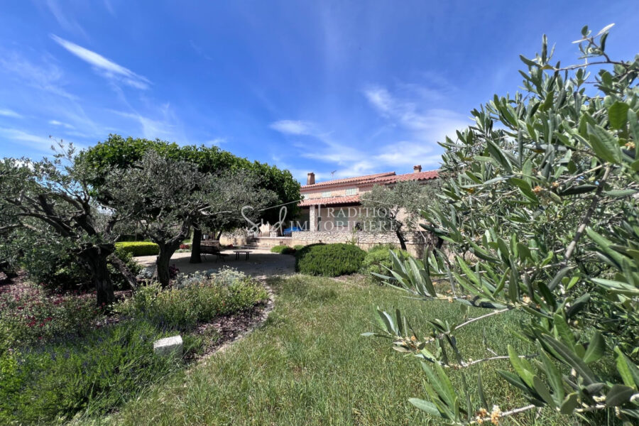 Maison à vendre à Paradou — Vue parc — photo 10