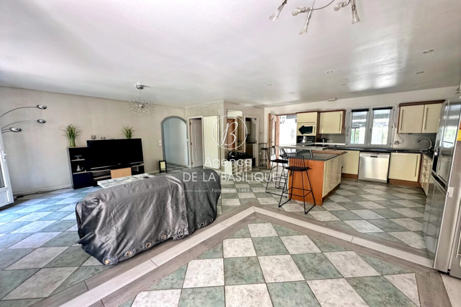 Maison à vendre à Saint-maximin-la-sainte-baume