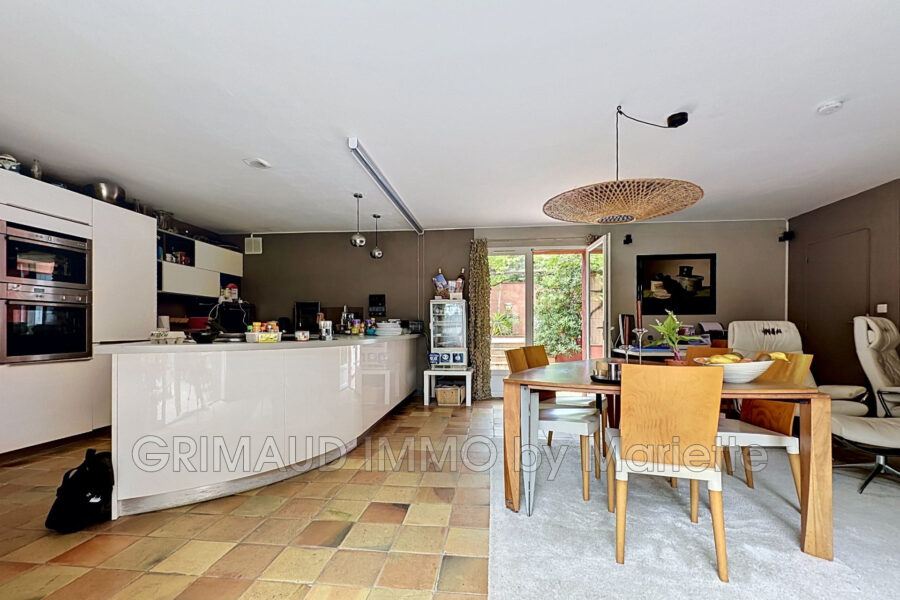 Maison à vendre à Sainte-maxime