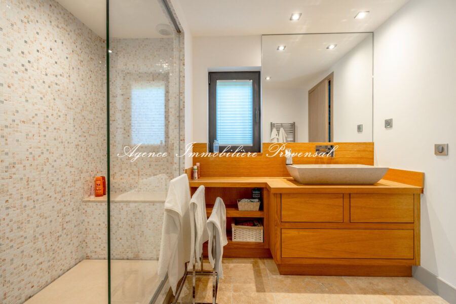 Maison à vendre à Sainte-Maxime — Vue montagne — photo 13