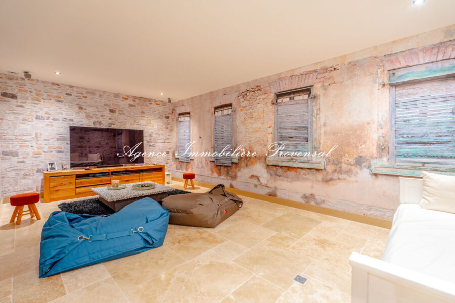 Maison à vendre à Sainte-Maxime — Vue montagne — photo 17