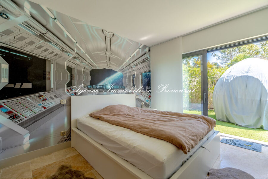 Maison à vendre à Sainte-Maxime — Vue montagne — photo 14