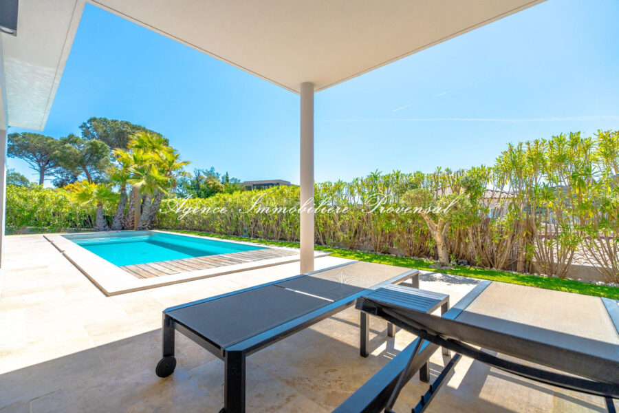 Maison à vendre à Sainte-Maxime — Vue montagne — photo 5
