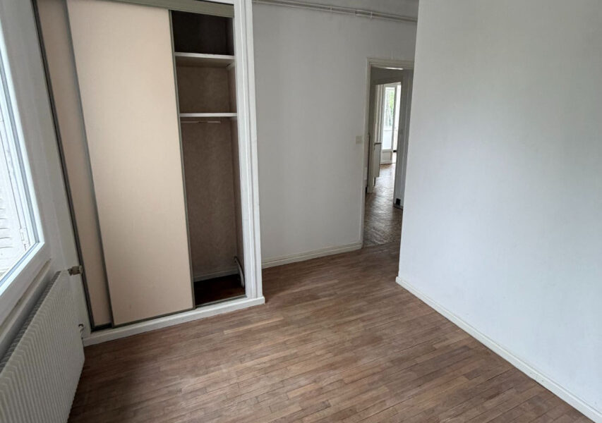 Appartement à louer à Montaignac-sur-doustre