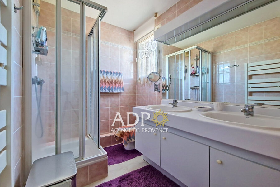 Appartement à vendre à Mandelieu-la-Napoule — Vue parc & jardin — photo 8