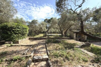 Maison à louer à Saint-rémy-de-provence