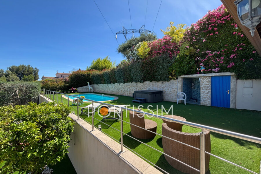 Maison à vendre à Cagnes-sur-Mer — Vue parc & jardin — photo 2