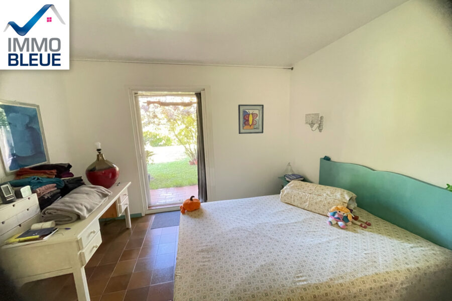 Maison à vendre à Châteauneuf-les-martigues — Vue parc — photo 8