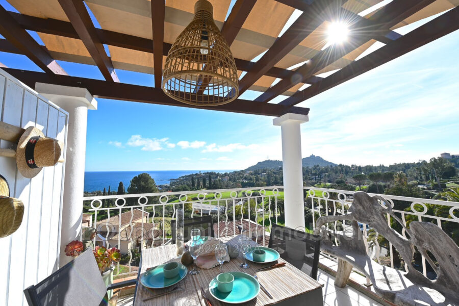 Appartement à vendre à Agay