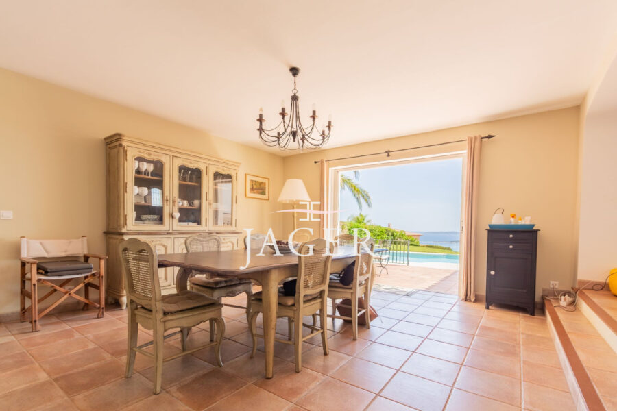 Maison à vendre à Sainte-maxime
