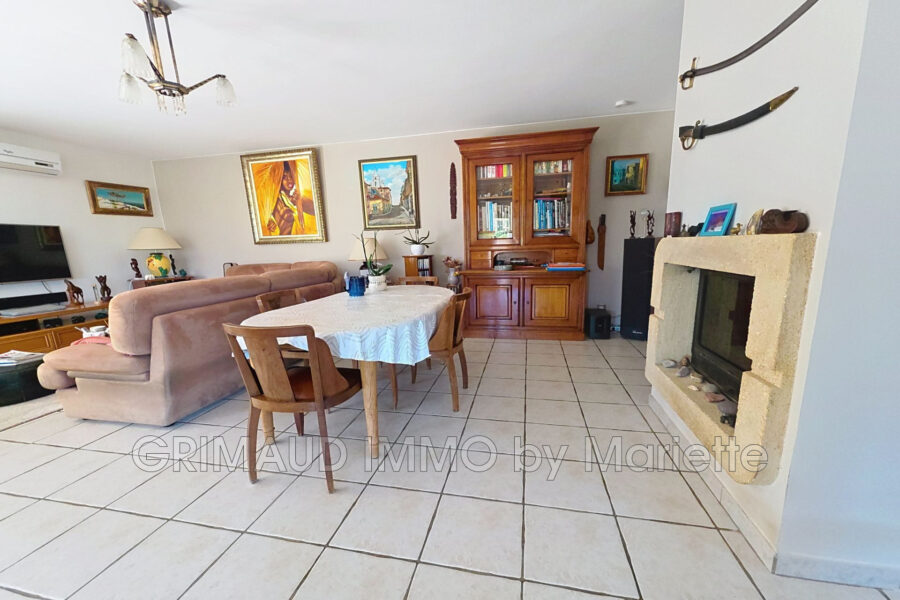Maison à vendre à Grimaud