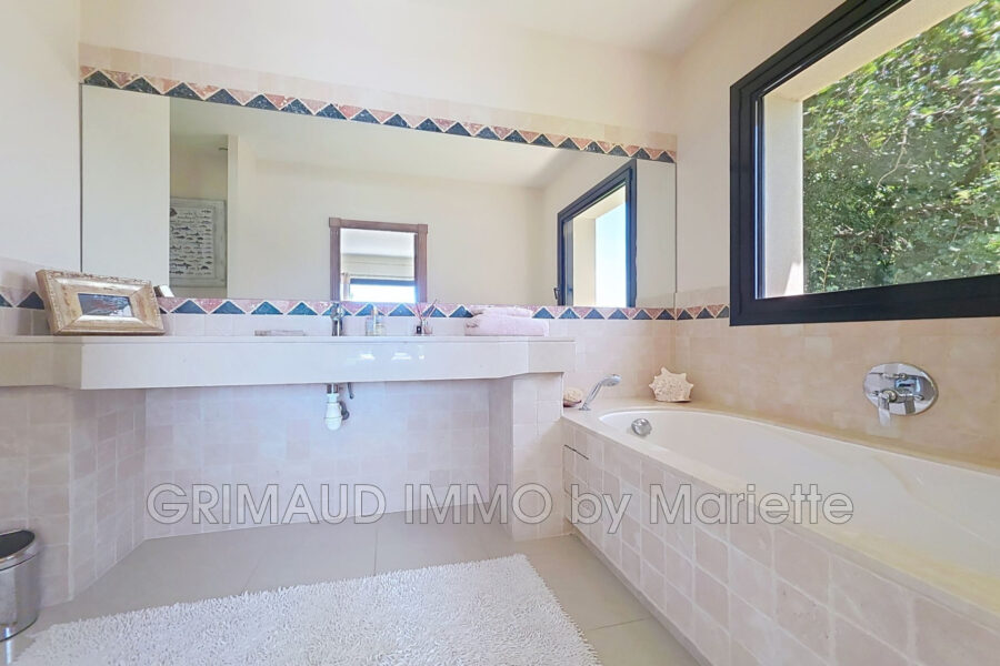 Maison à vendre à Grimaud