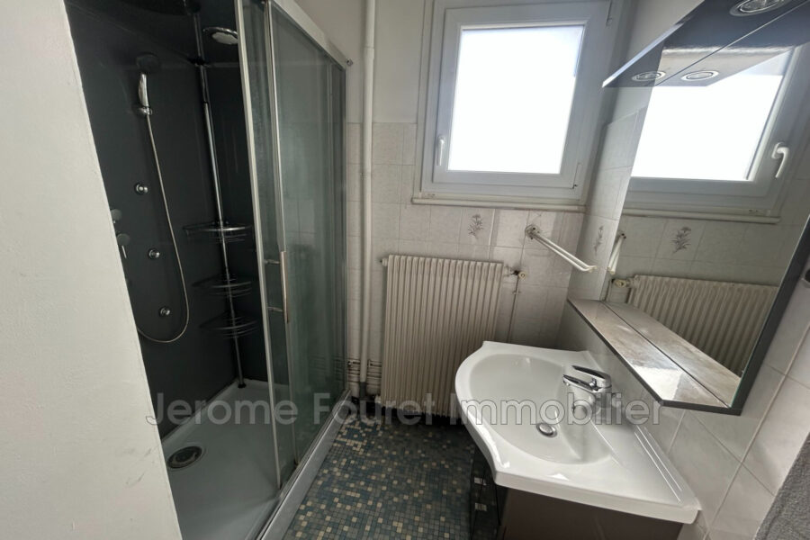 Appartement à louer à Montaignac-sur-doustre