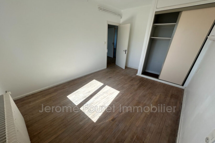 Appartement à louer à Montaignac-sur-doustre