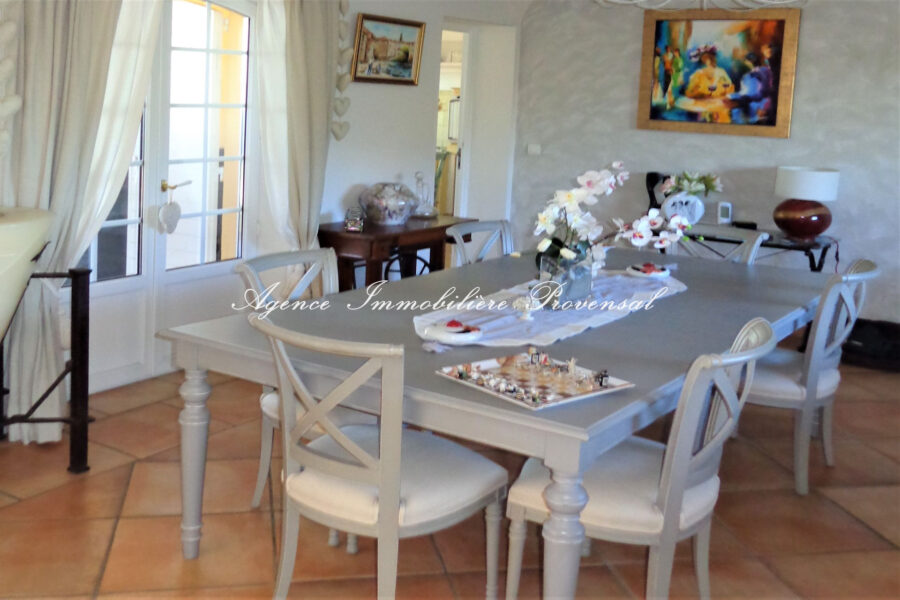 Maison à louer à Sainte-maxime