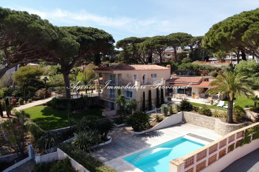 Maison à louer à Sainte-maxime
