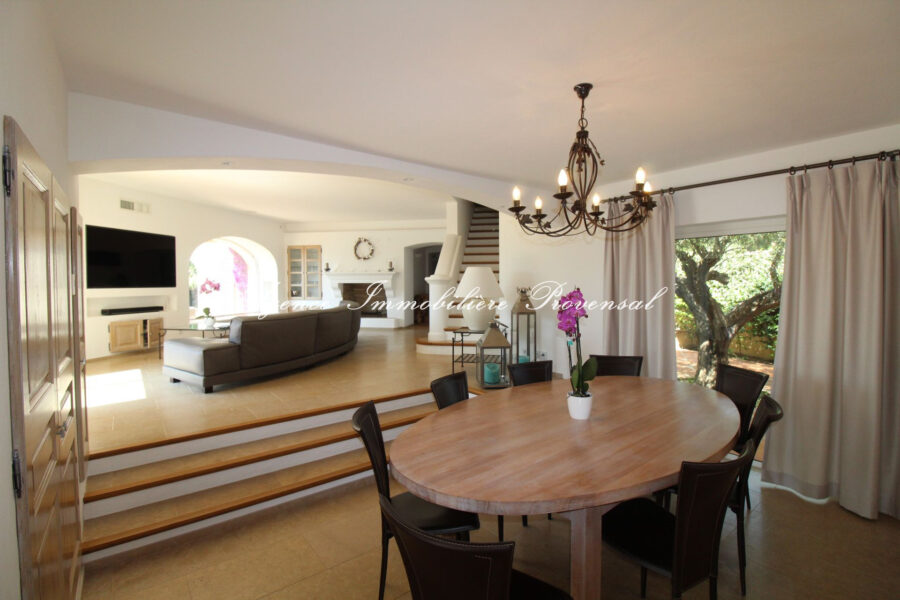 Maison à louer à Sainte-maxime