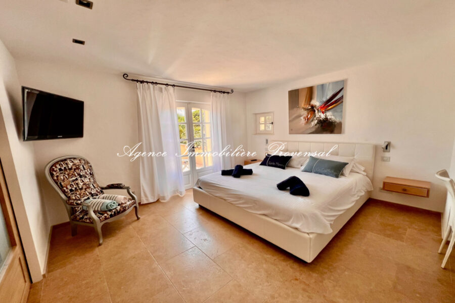 Maison à louer à Sainte-maxime