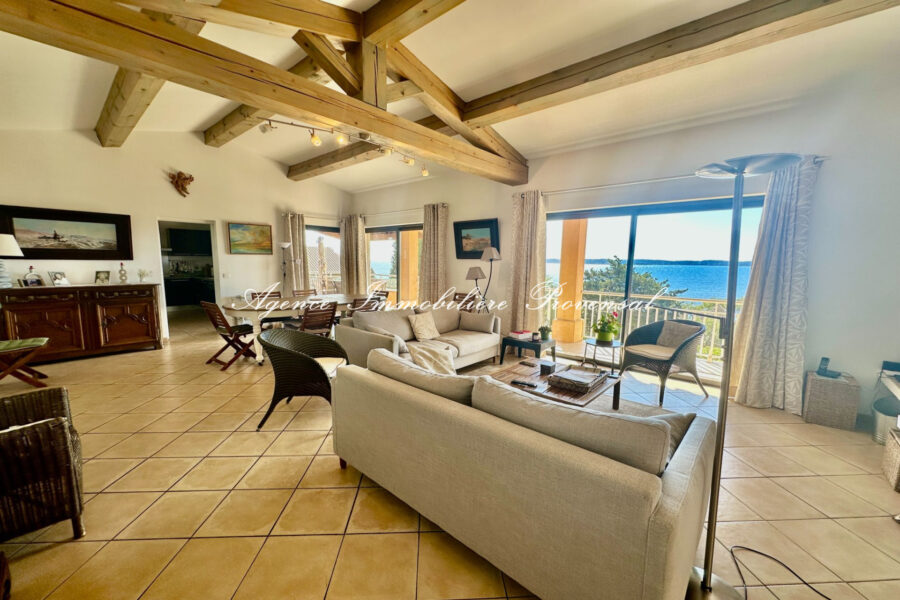 Maison à louer à Sainte-maxime