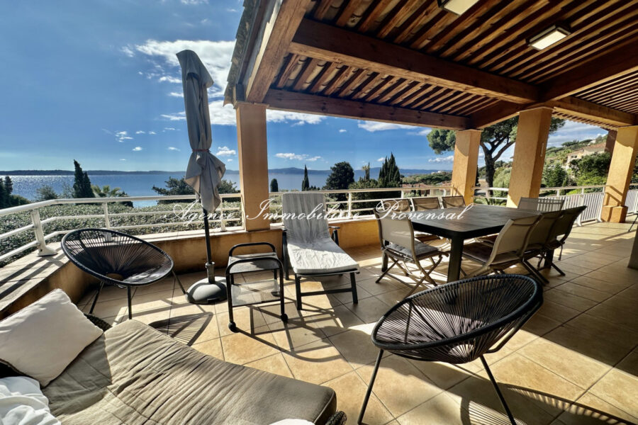 Maison à louer à Sainte-maxime