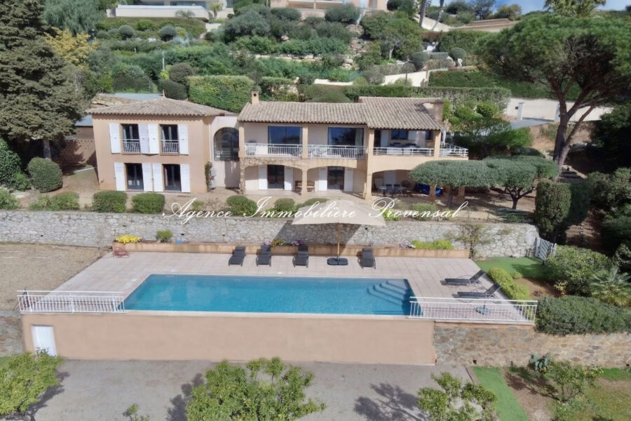 Maison à louer à Sainte-maxime