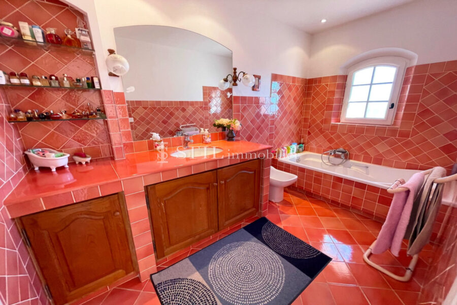 Maison à vendre à Sainte-maxime