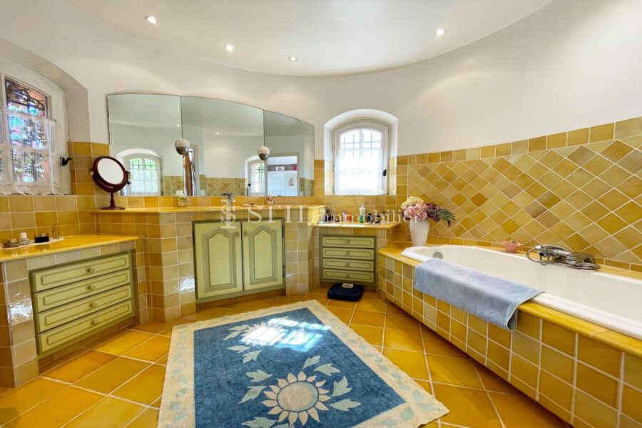 Maison à vendre à Sainte-maxime