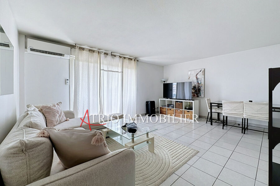 Appartement à vendre à Saint-laurent-du-var — Vue sur la ville — photo 6