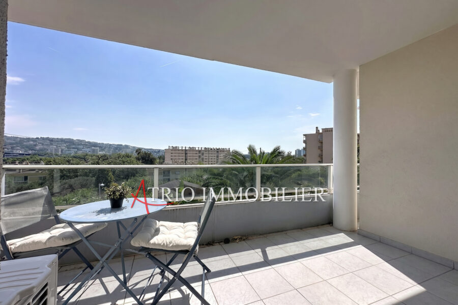 Appartement à vendre à Saint-laurent-du-var — Vue sur la ville — photo 4