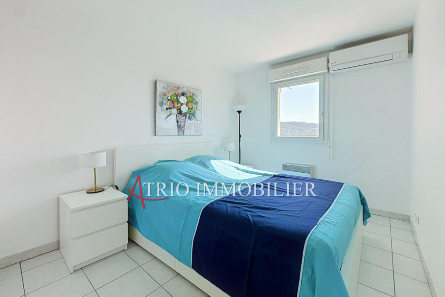 Appartement à vendre à Saint-laurent-du-var — Vue sur la ville — photo 6