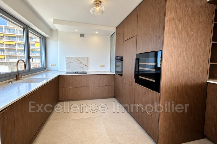 Appartement à vendre à Sainte-maxime — Vue mer — photo 6