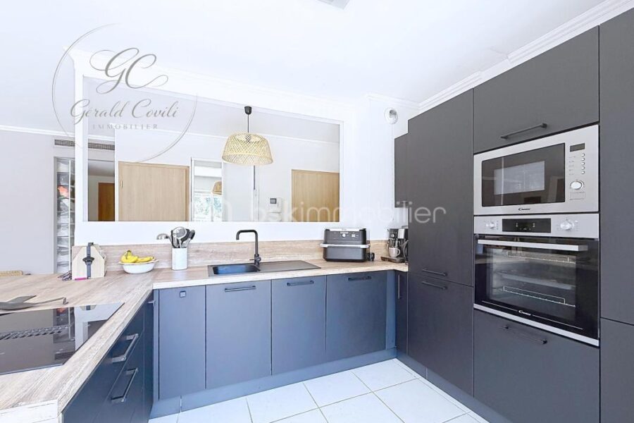 Appartement à vendre à Mandelieu la napoule
