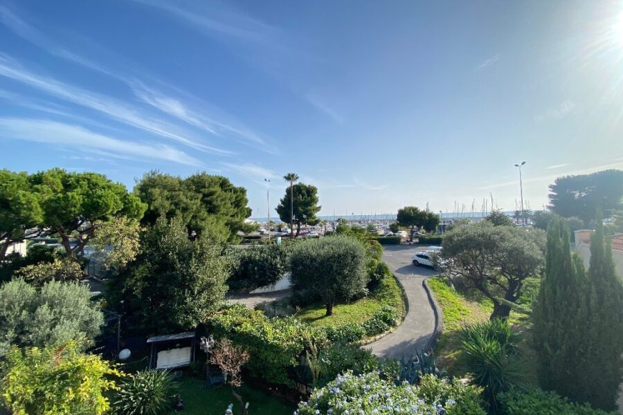 Appartement à louer à Saint laurent du var — Vue marina / port — photo 1