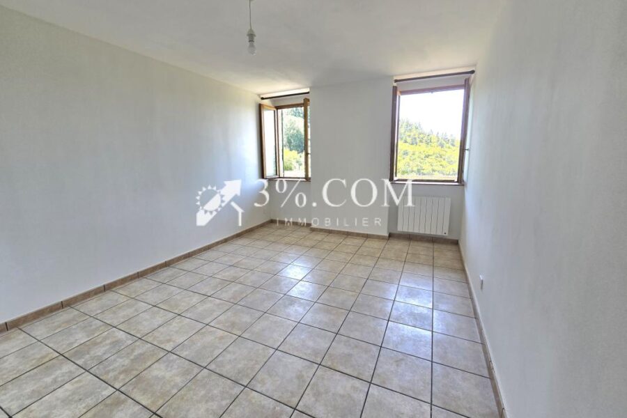 Appartement à vendre à Chalencon