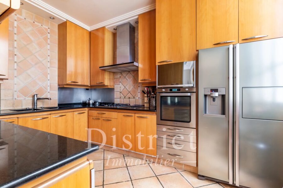 Appartement à vendre à Paris 17ème — Vue parc — photo 14