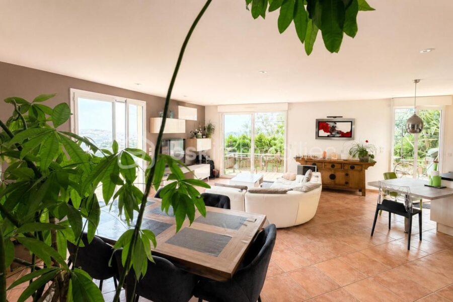 Maison à vendre à Saint laurent du var