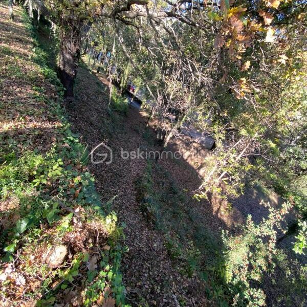 Terrain à vendre à Salernes