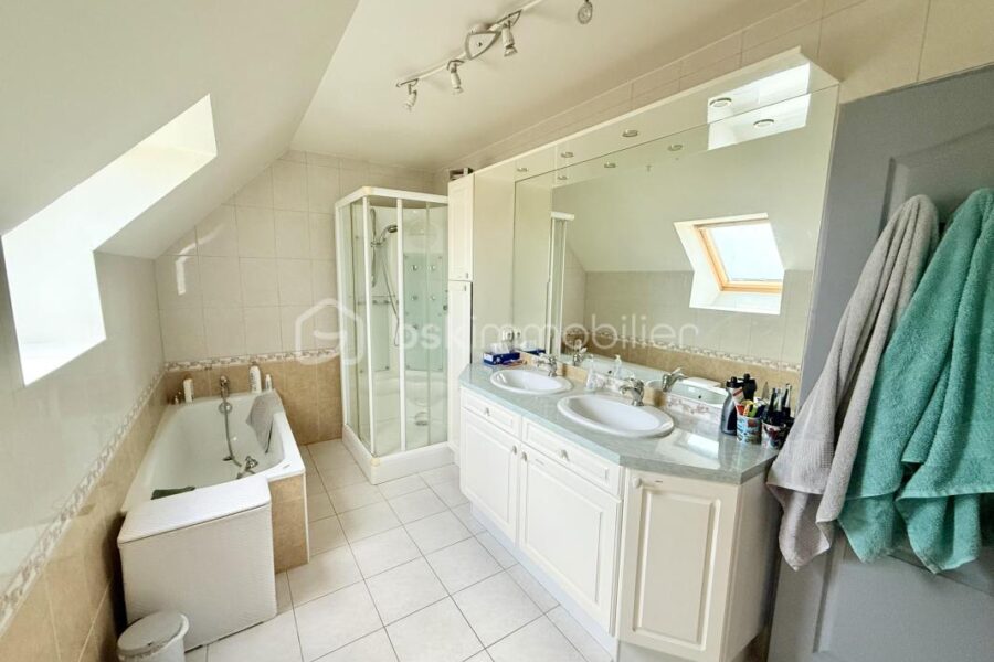 Maison à vendre à Noailles