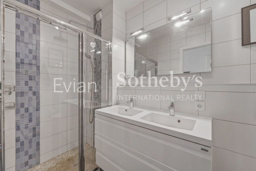 Appartement à vendre à Evian les bains — Vue fleuve — photo 14