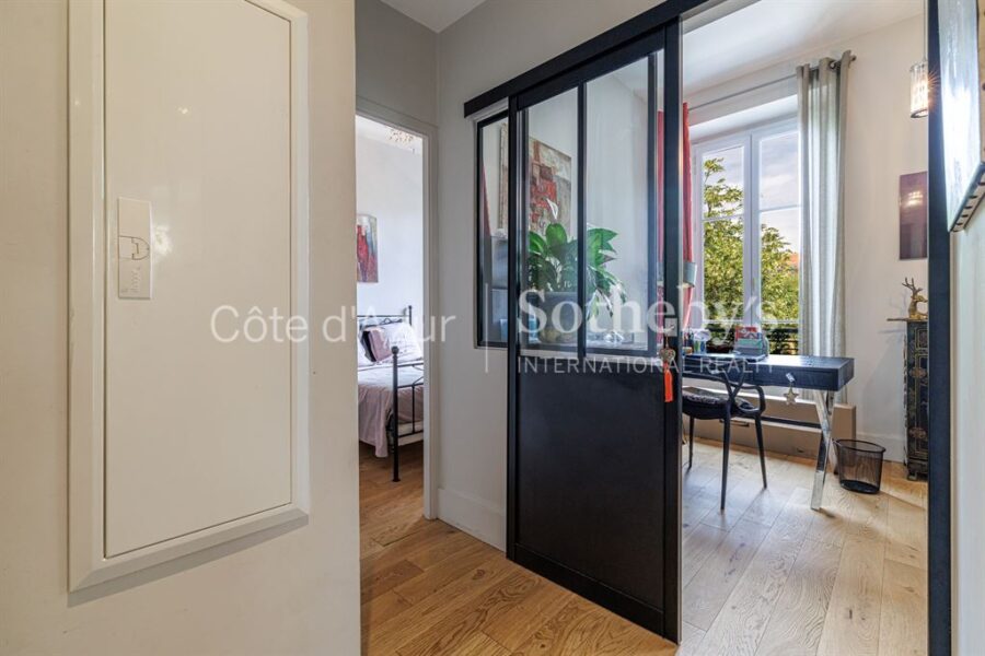 Appartement à vendre à Nice — Vue sur la ville — photo 8