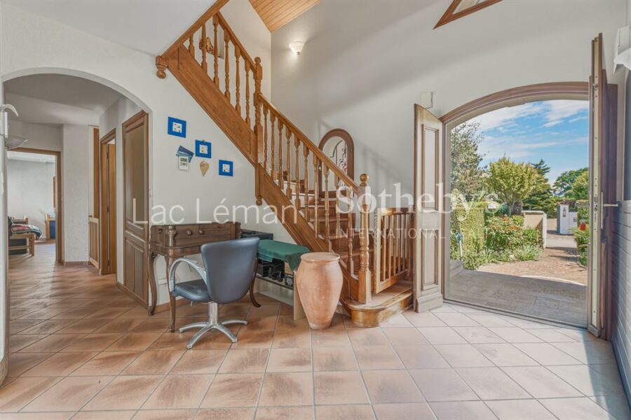Maison à vendre à Nernier — Vue montagne — photo 8